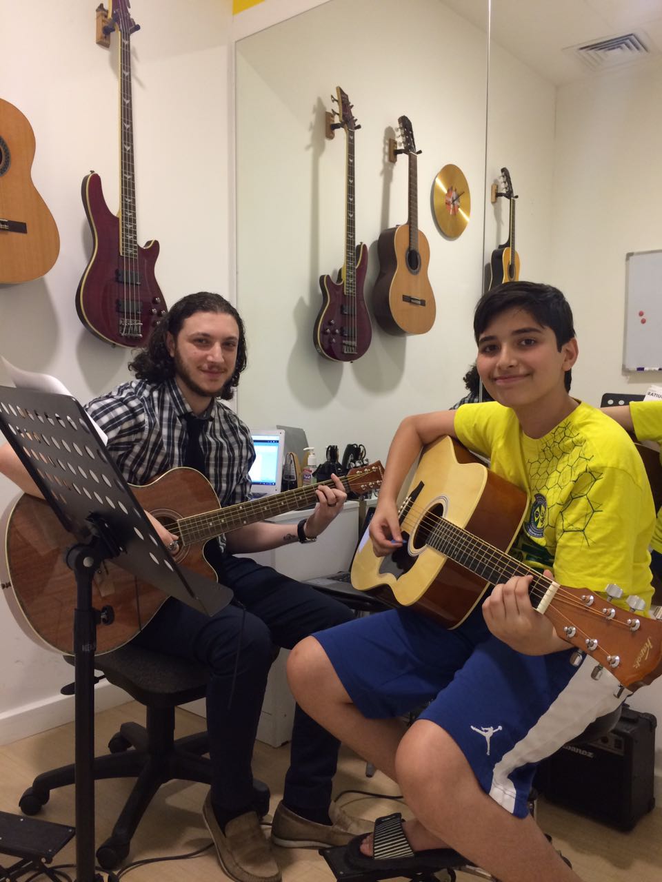 Guitar Classes at Melodica Music Center Dubai