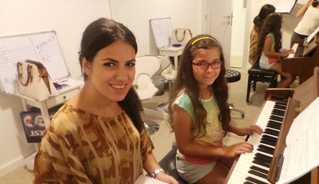 Piano teacher dubai - Melodica.ae