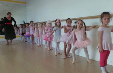 ballet dance classes kids and adults dubai at melodica