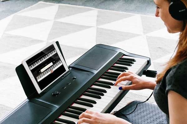 Learn How to play keyboard