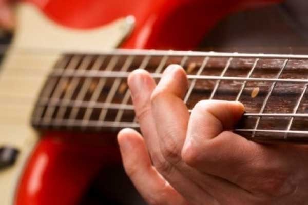 Why Getting Bass Guitar Lessons Is Important