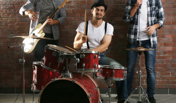 A Beginner’s Guide to Learning Drums in Dubai
